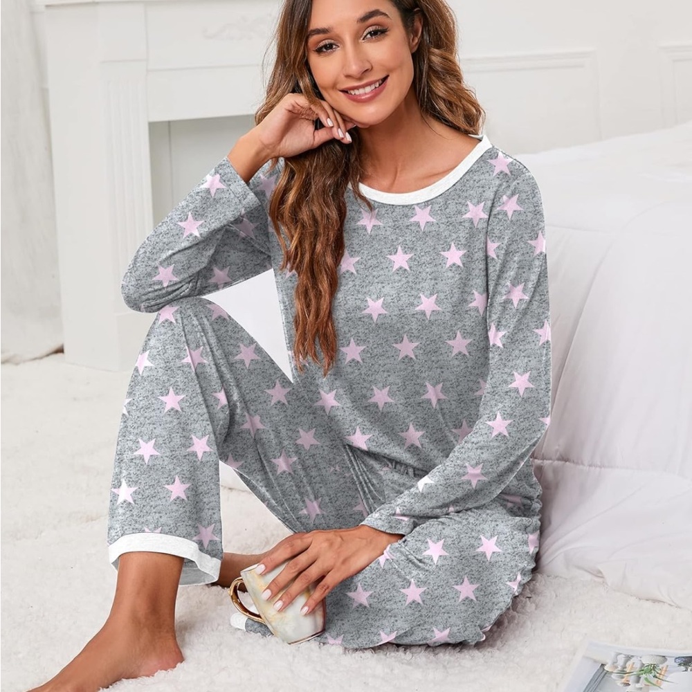 Star Loungewear set/pajamas - Picture 2 of 7
